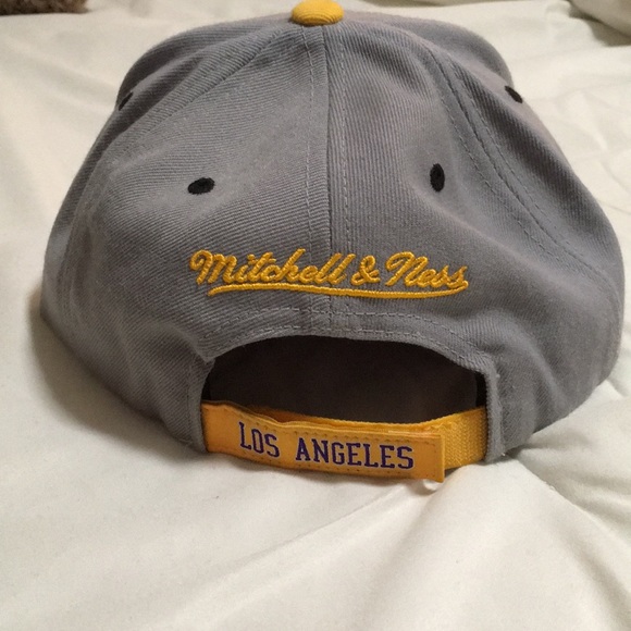 NBA Los Angeles Lakers Mitchell&Ness STTrapBack - Picture 4 of 7